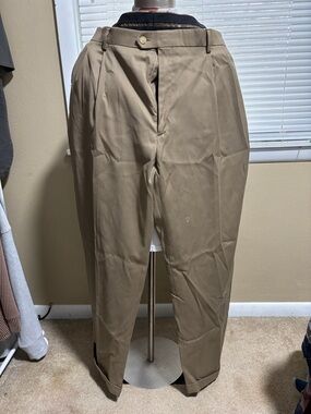 Savane Men's Pleated Chinos in Tan